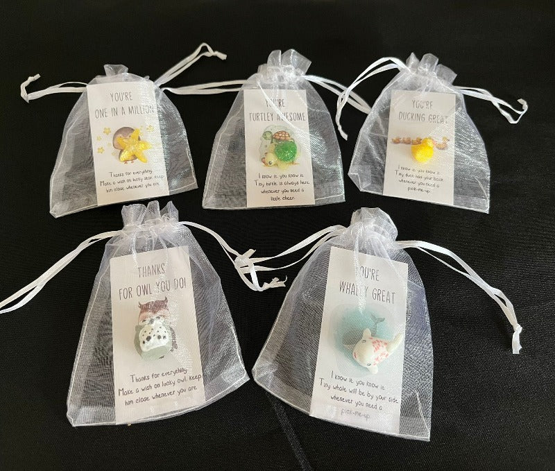 Set of 5 motivational resin animal charms