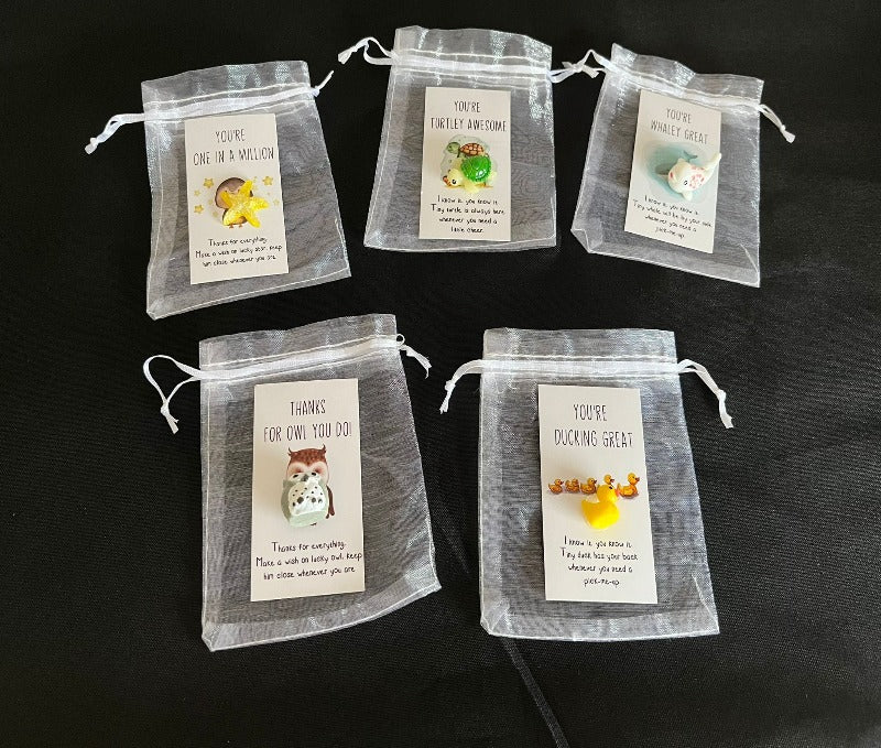 Set of 5 motivational resin animal charms