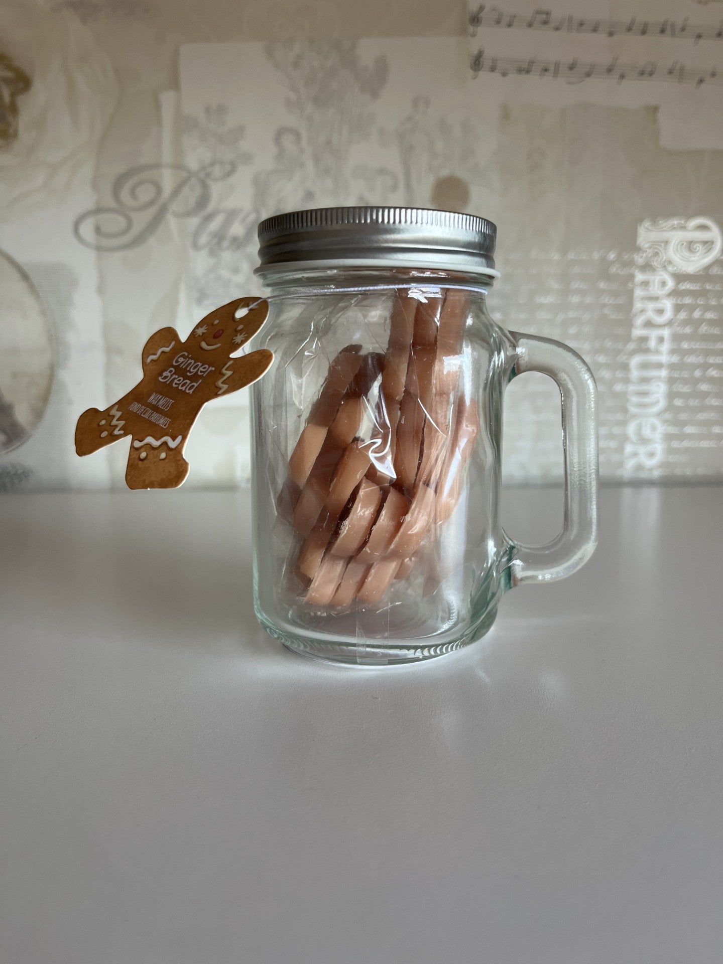 10 gingerbread wax melts in mason jar